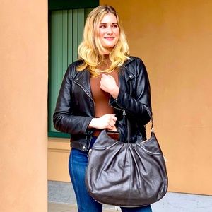 - NWT ❤️leather hobo style bag